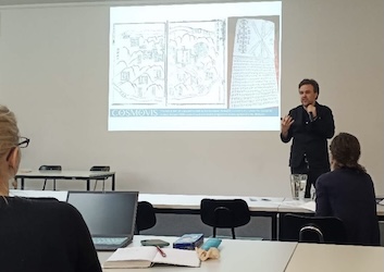 Jan Karlach presenting at Freie Universität Berlin